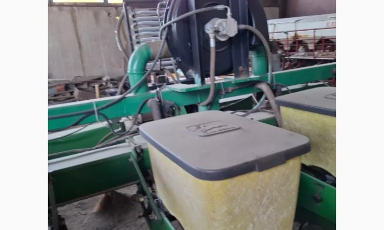 Сівалка просапна John Deere 7200/12 рядна пневма - фото № 7