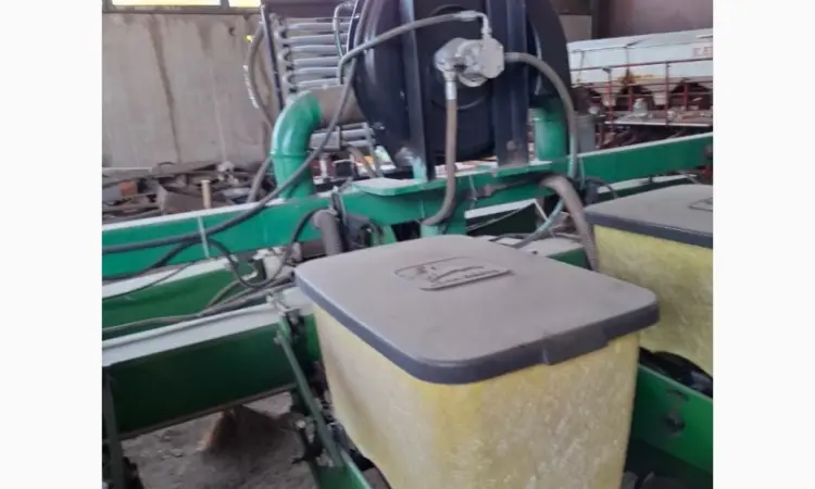 Сівалка просапна John Deere 7200/12 рядна пневма - фото № 8