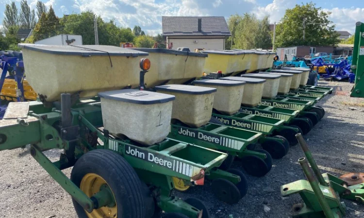 Сівалка просапна 8 рядна John Deere 7000 - фото № 1