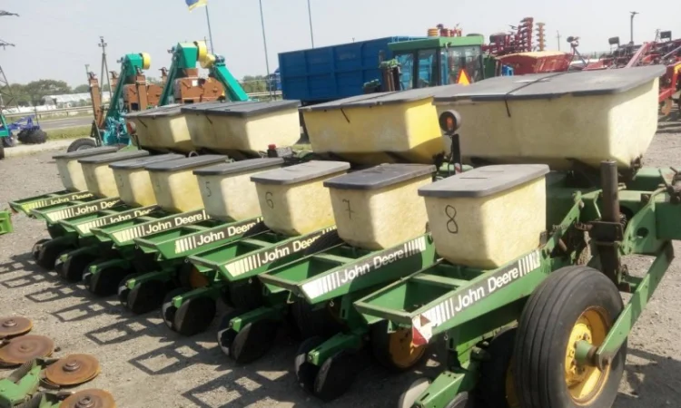 Сівалка точного висіву John Deere 7000 б/в - фото № 1