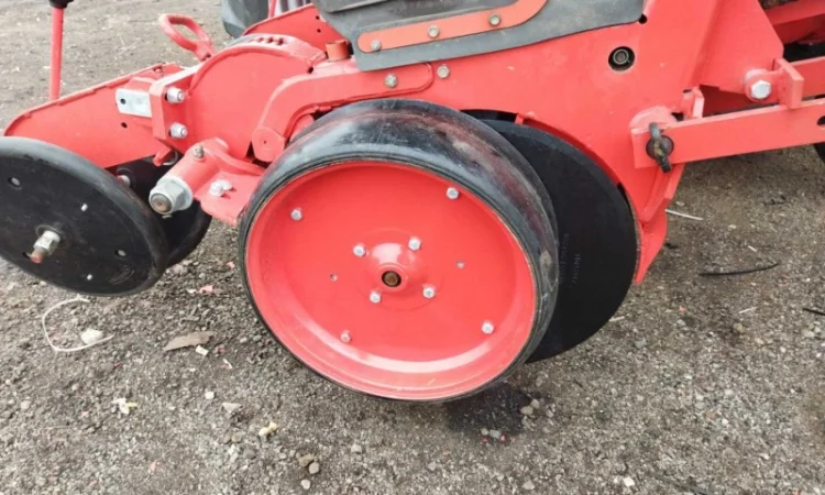 Продам сеялку точного высева Kuhn Maxima 2 TМ б/у 8 рядная - фото № 3