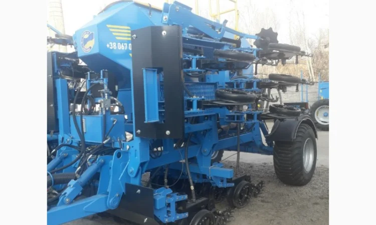 Сівалка пневматична зернова прямого висіву Ремсинтез СІЧ 4 PRO No-Till (Ноу-Тилл) - фото № 1