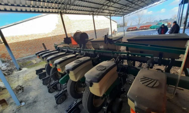 Сівалка пропашна точного висіву Great Plains YP825A-0870 - фото № 8