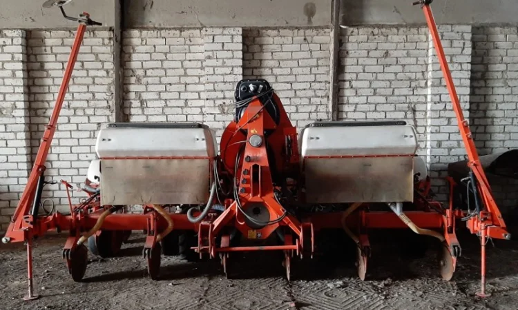 Сеялка пропашная Kuhn M0631 пропашная, 6-ти рядная - фото № 2