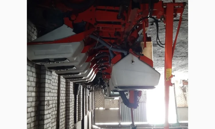 Сеялка пропашная Kuhn M0631 пропашная, 6-ти рядная - фото № 3