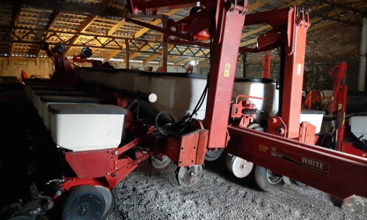 Сеялка пропашная WHITE 8180 16-ти рядная вакуум Precision Planting - фото № 2