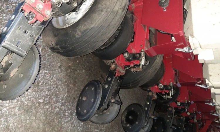 Сеялка пропашная WHITE 8180 16-ти рядная вакуум Precision Planting - фото № 5