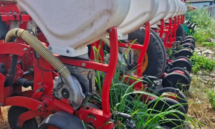 Пневматична просапна сівалка Planter D8 Agromaster дискова - фото № 8