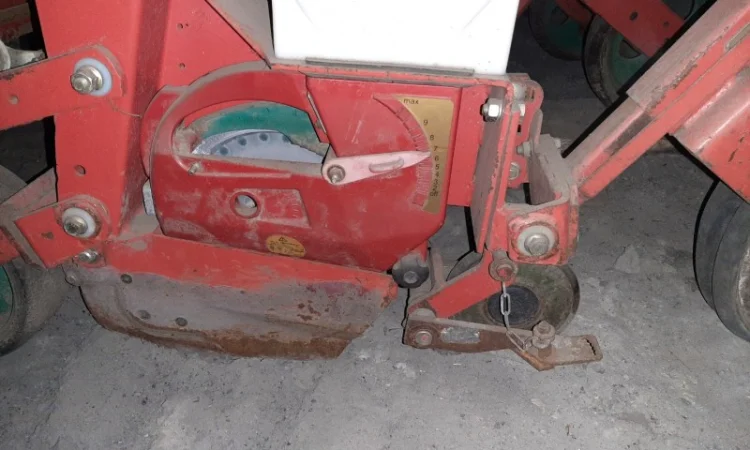 Сеялка пропашная Kverneland Optima 8-рядная - фото № 7