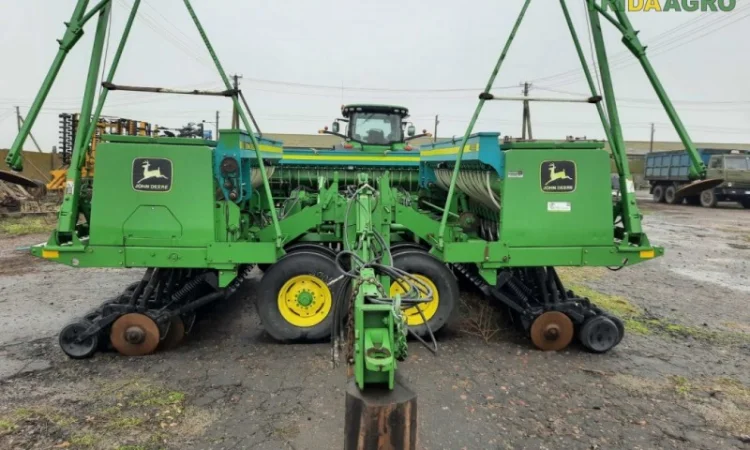 Сеялка john deere 455 (2000) - фото № 3