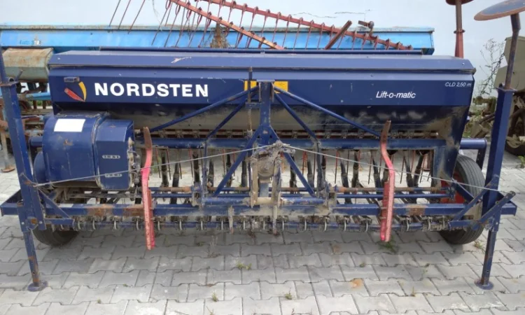 Сеялки сеялки польские разных размеров прицепні сеялки - фото № 5