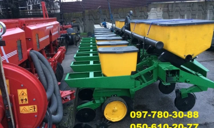 Сеялка пропашная пневматическая JohnDeere 7000 - фото № 2