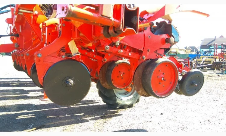 Пропашна сівалка Kuhn Maxima 2 ТМ – 8 рядів - фото № 6