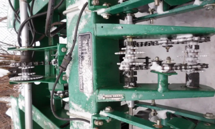 Сеялка точного высева механическая Джон Дир 7000 - фото № 3