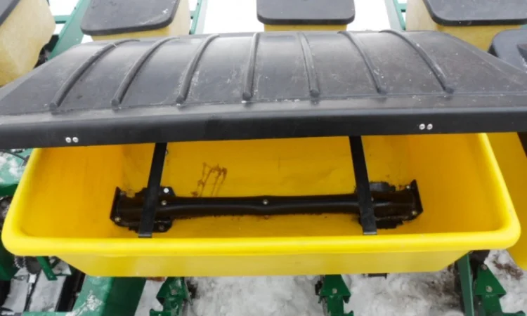 Сеялка точного высева механическая Джон Дир 7000 - фото № 7