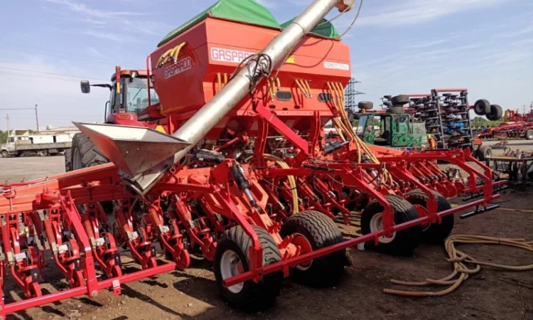 Сівалка зернова Гаспардо Гігант 900 Корса Gaspardo Gigante Corsa - фото № 1