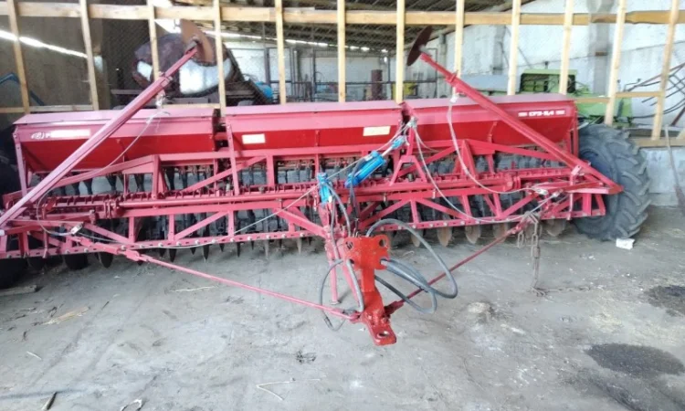 Сеялка зерновая СЗР-5.4 Ремсинтез - фото № 1
