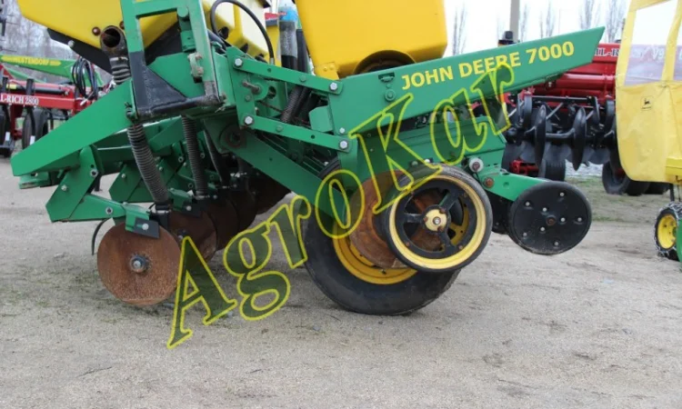 Продам сеялку John Deere 7000 8 рядов - фото № 2