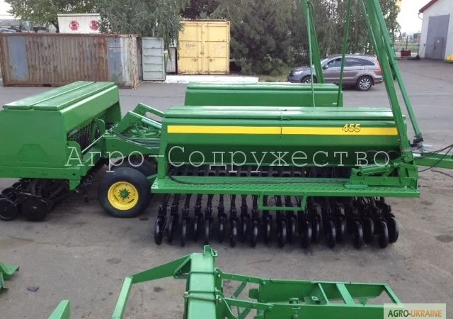Сеялка зерновая John Deere 455 (9, 1 м, удобрения) - фото № 2