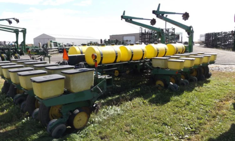 Сеялка пропашная John Deere 7000 (16-рядная, 70 см, удобрения) - фото № 2