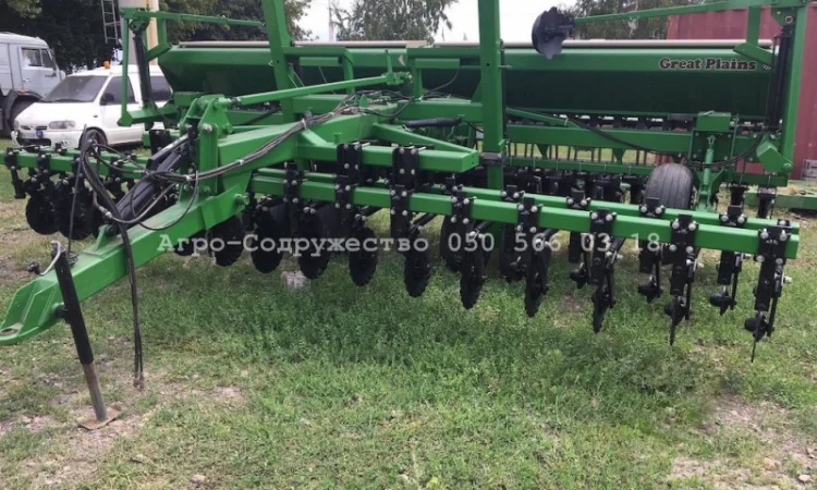 Сеялка зерновая Great Plains 2000 (6 м, удобрения) - фото № 1