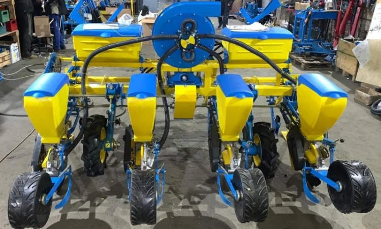 Сівалка точного висіву УПС-4 від завода Ремсинтез - фото № 1