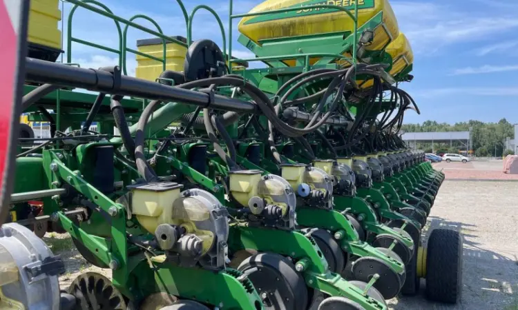 Сівалка точного висіву John Deere 1745 - фото № 5