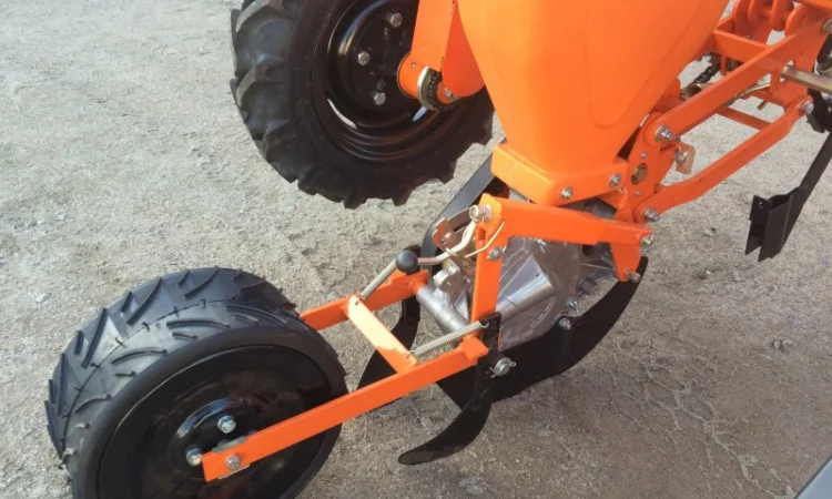 Сівалка універсальна пневматична точного висіву Весна-8 - фото № 2