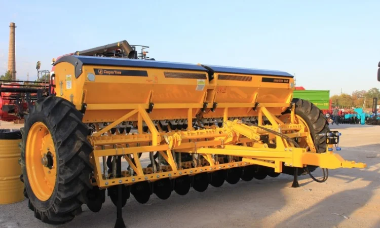 Сеялка зерновая СЗ-3.6-02 - фото № 1