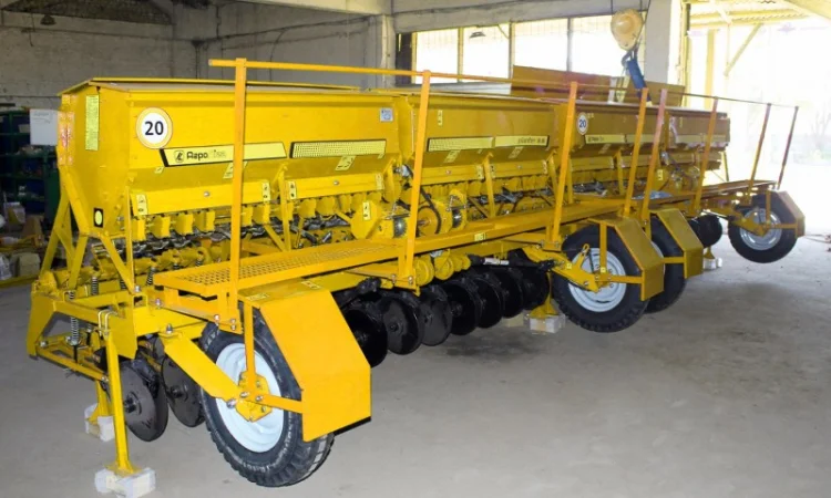 Сеялка зерновая 3.6В - фото № 1