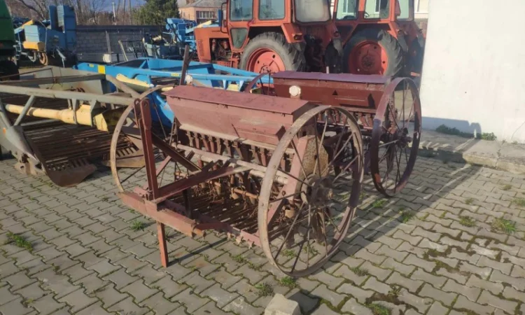 Сівалка сіялка 13 15 17 23 25 27 лійок Польща - фото № 1