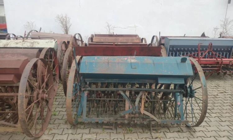 Сівалка сіялка 13 15 17 23 25 27 лійок Польща - фото № 11