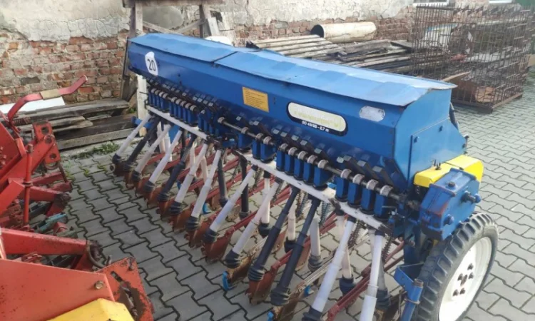 Сівалка сіялка 13 15 17 23 25 27 лійок Польща - фото № 5