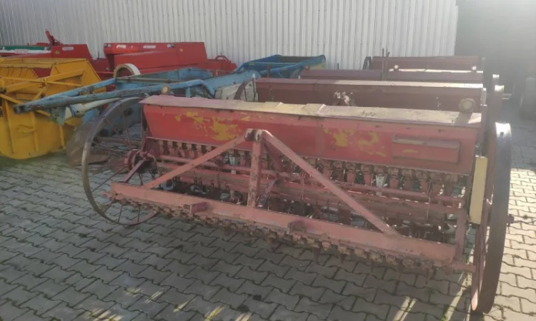 Сівалка сіялка 13 15 17 23 25 27 лійок Польща - фото № 3