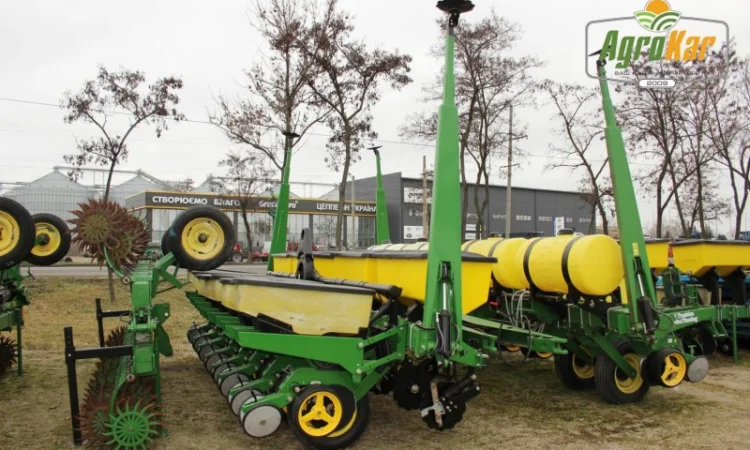 Просапна сівалка John Deere 7200 (8 рядів) - фото № 11