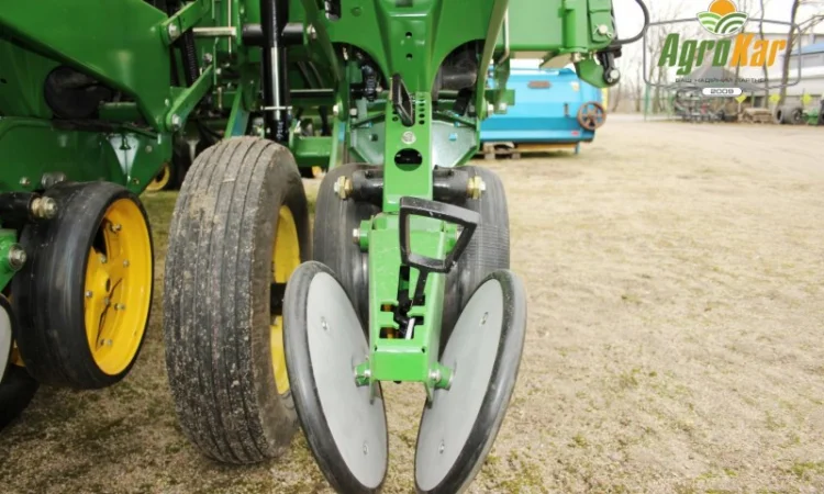 Просапна сівалка John Deere 7200 (8 рядів) - фото № 7
