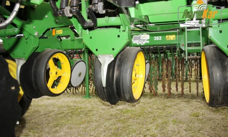 Просапна сівалка John Deere 7200 (8 рядів) - фото № 17