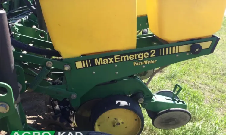 Сеялка пневматическая точного высева JOHN DEERE 7200 - фото № 5
