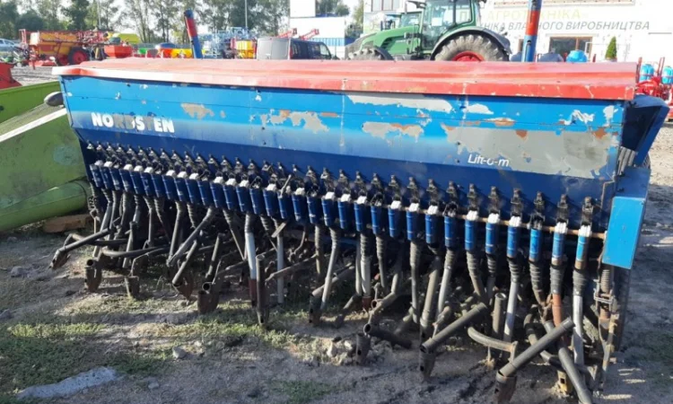 Механічна зернова сівалка 3 м на 33 рядів б/у Nordsten - фото № 1