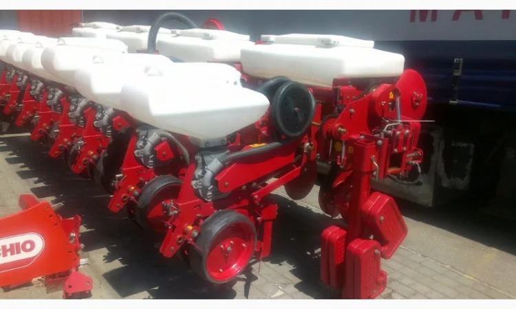 Сеялка универсальная, пропашная Вега 8 Профи (с ТУ, сигнализацией, Турбодиск, Комкоотвод) - фото № 1