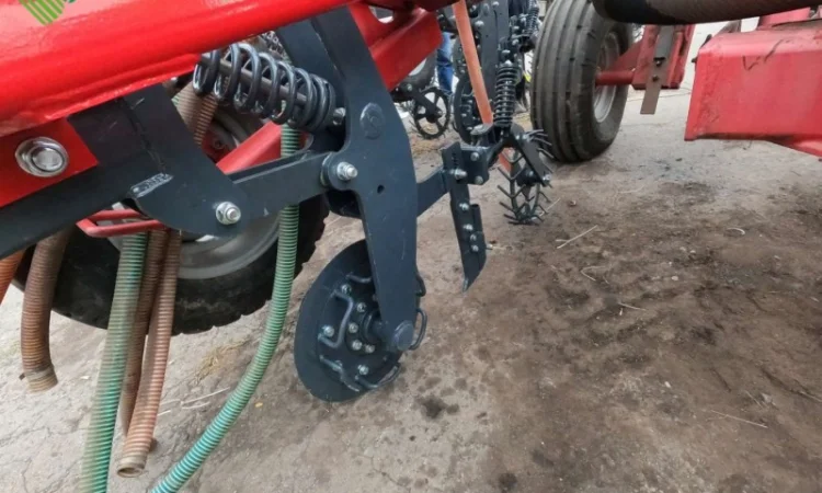 Сошники Turbo Shank на сеялку Партнер ( переоборудование) - фото № 7