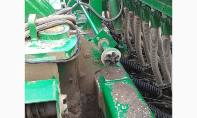 Сеялка JOHN DEERE 455 9 м - фото № 7