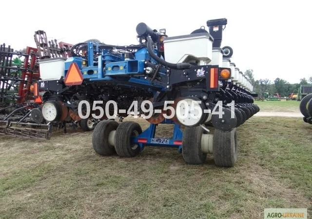 Пропашная пневматическая сеялка Kinze 3700 24 рядная цена б/у - фото № 2