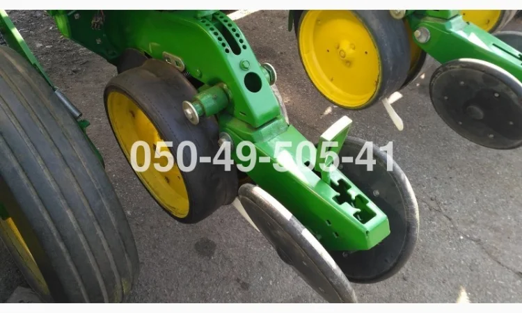 В наявності сівалка під соняшник John Deere 7200 Джон Дір 7200 8 рядкова - фото № 3