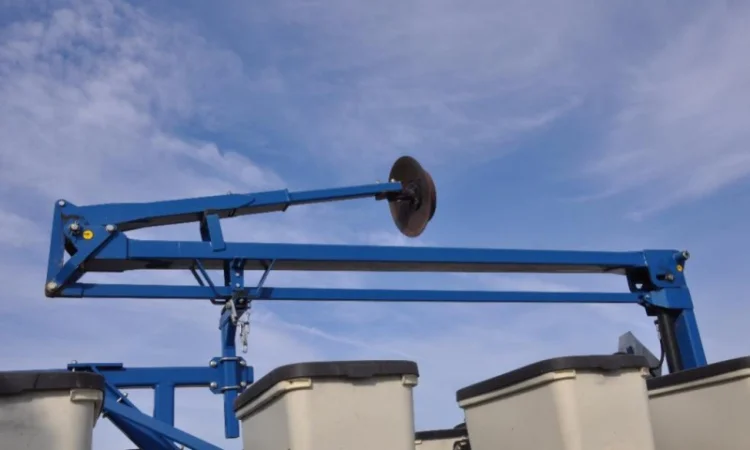 2011 г. б/у сеялка Кинзе Kinze 3600 16 рядная 31 рядная кукуруза соя - фото № 9