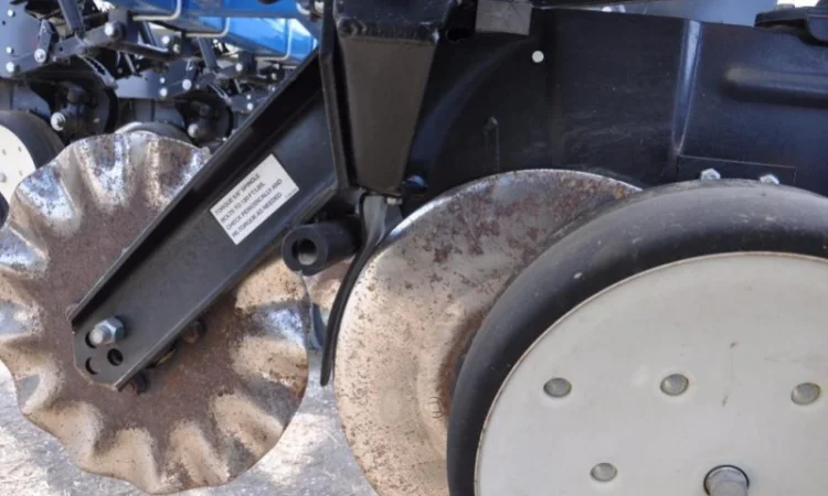 2011 г. б/у сеялка Кинзе Kinze 3600 16 рядная 31 рядная кукуруза соя - фото № 5