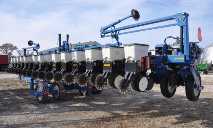 2011 г. б/у сеялка Кинзе Kinze 3600 16 рядная 31 рядная кукуруза соя - фото № 17