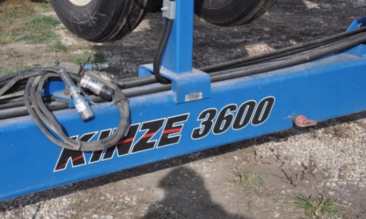 2011 г. б/у сеялка Кинзе Kinze 3600 16 рядная 31 рядная кукуруза соя - фото № 14