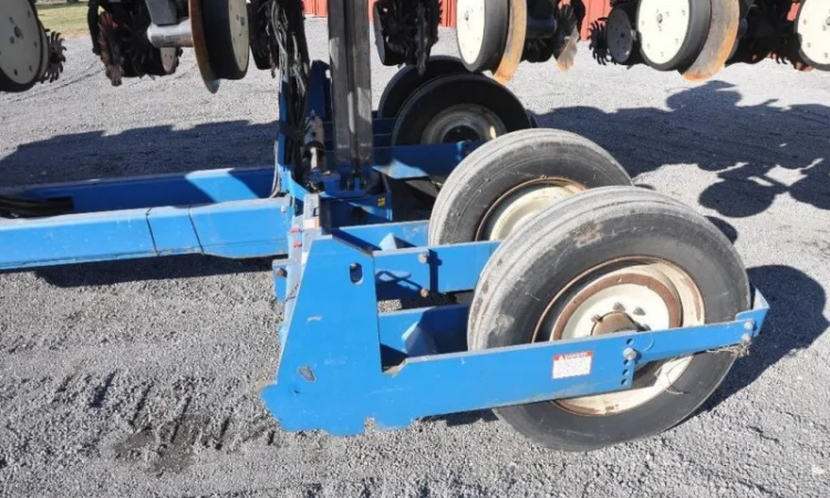 Сеялка точного высева Kinze 3600 16 рядная (пневматическая) - фото № 12