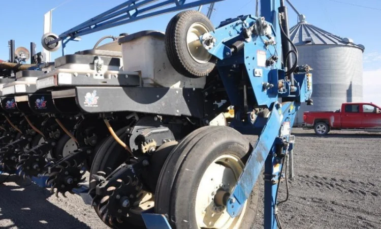 Сеялка точного высева Kinze 3600 16 рядная (пневматическая) - фото № 2